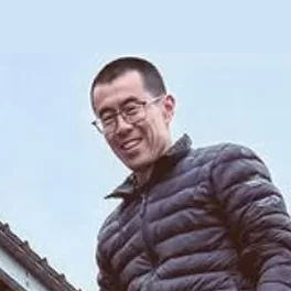 Minyi Lee, owner of Canetoad Equipment